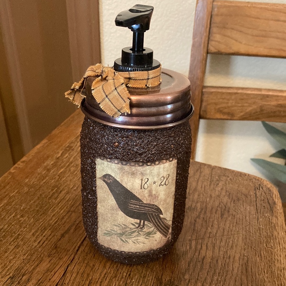 Handmade Primitive Soap Dispenser Raven/Crow 🐦⬛ NWOT